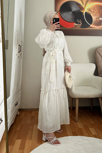Varaklı Elbise Beyaz